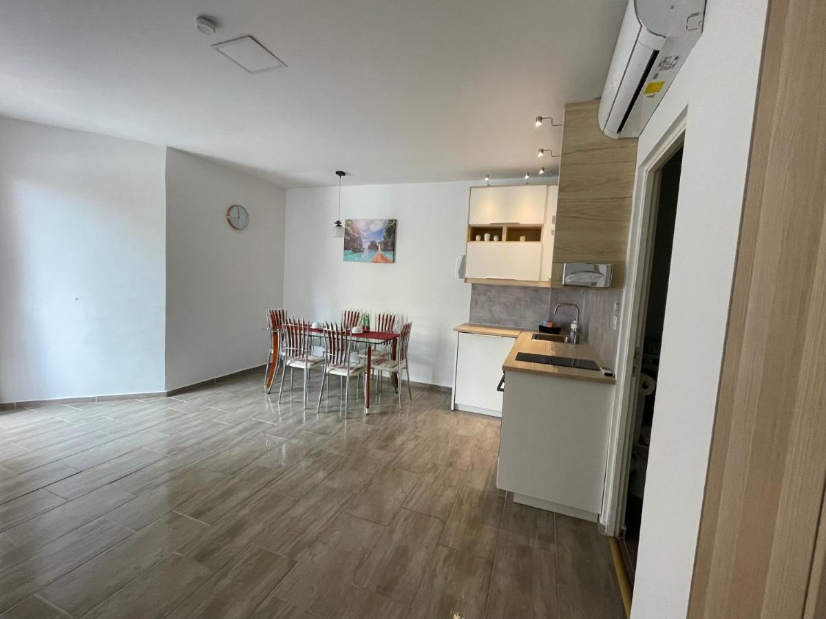 Sunshine Apartman Apartment Balatonboglar Bagian luar foto