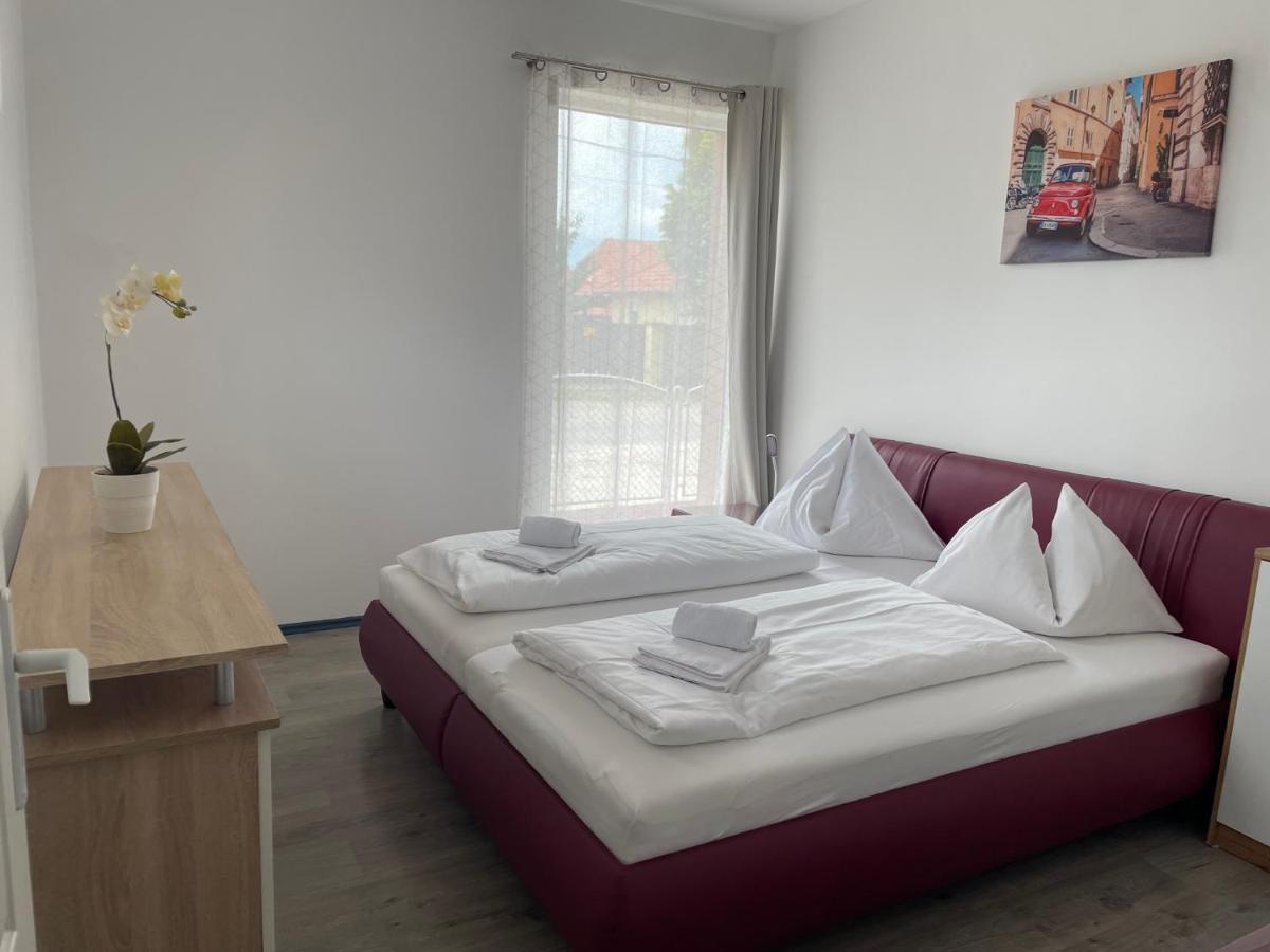 Sunshine Apartman Apartment Balatonboglar Bagian luar foto